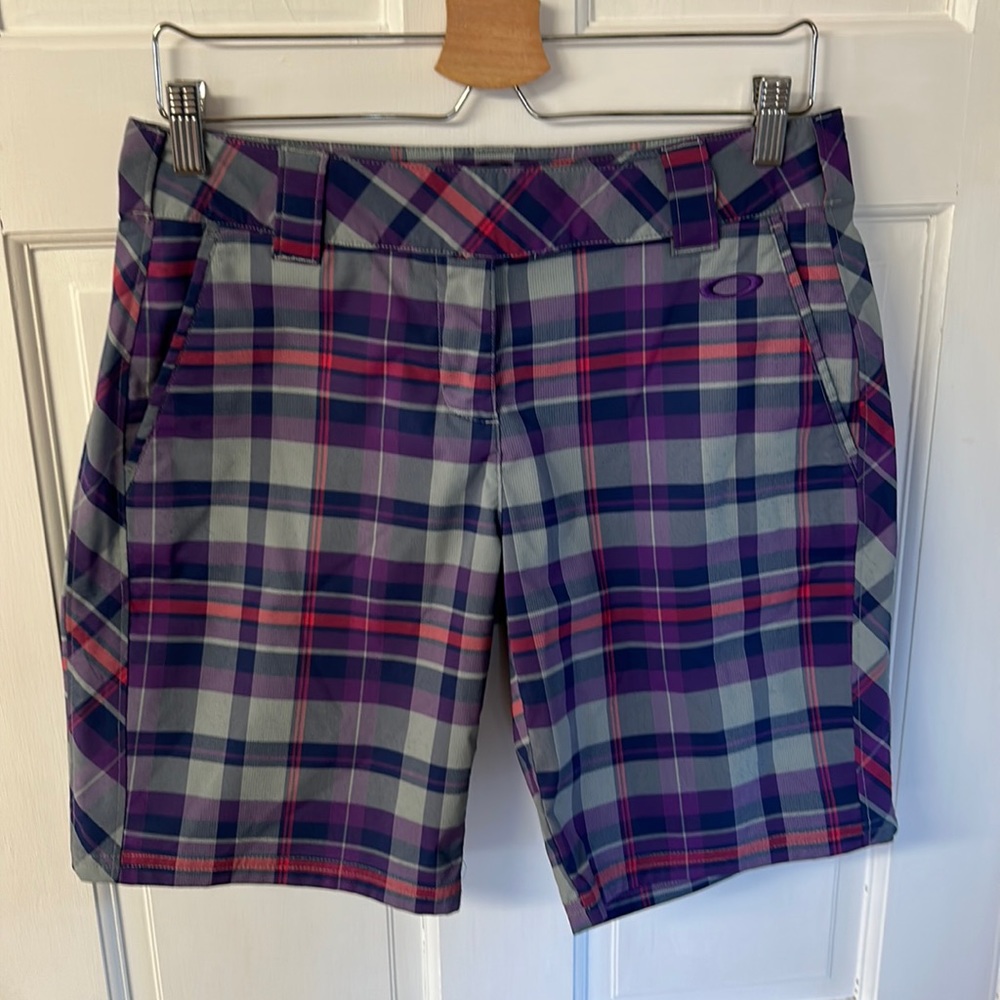 Women’s Oakley shorts size 8